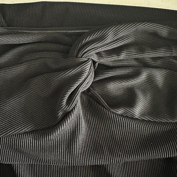 Strapless Black Ribbed Maxi Dress With Knot Detail & Back Slit - Picture 8 of 12